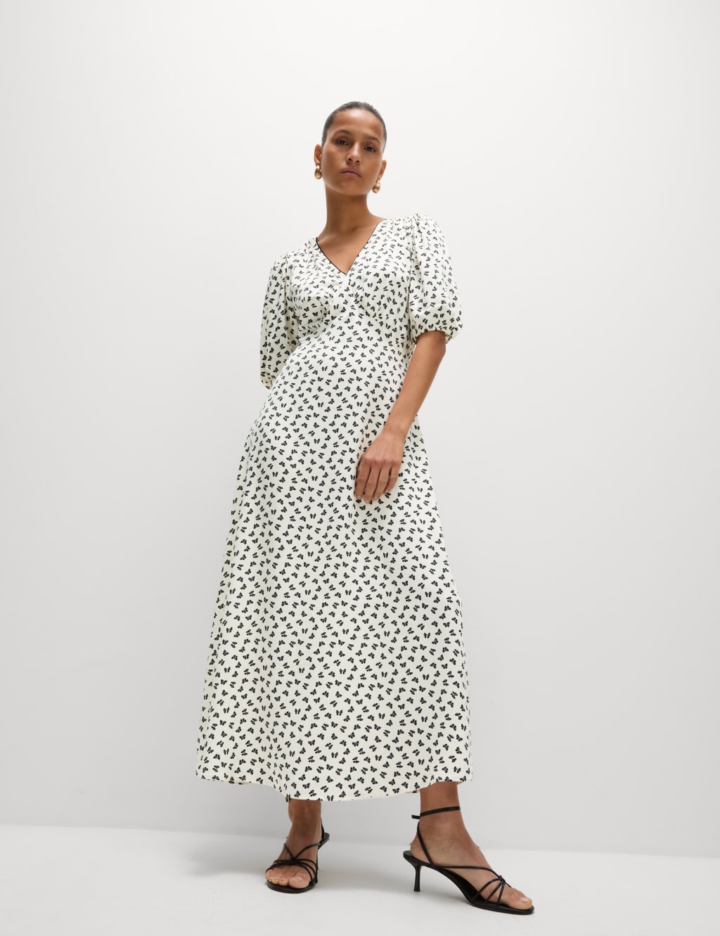 Printed V-Neck Puff Sleeve Midi Tea Dress 4 of 5