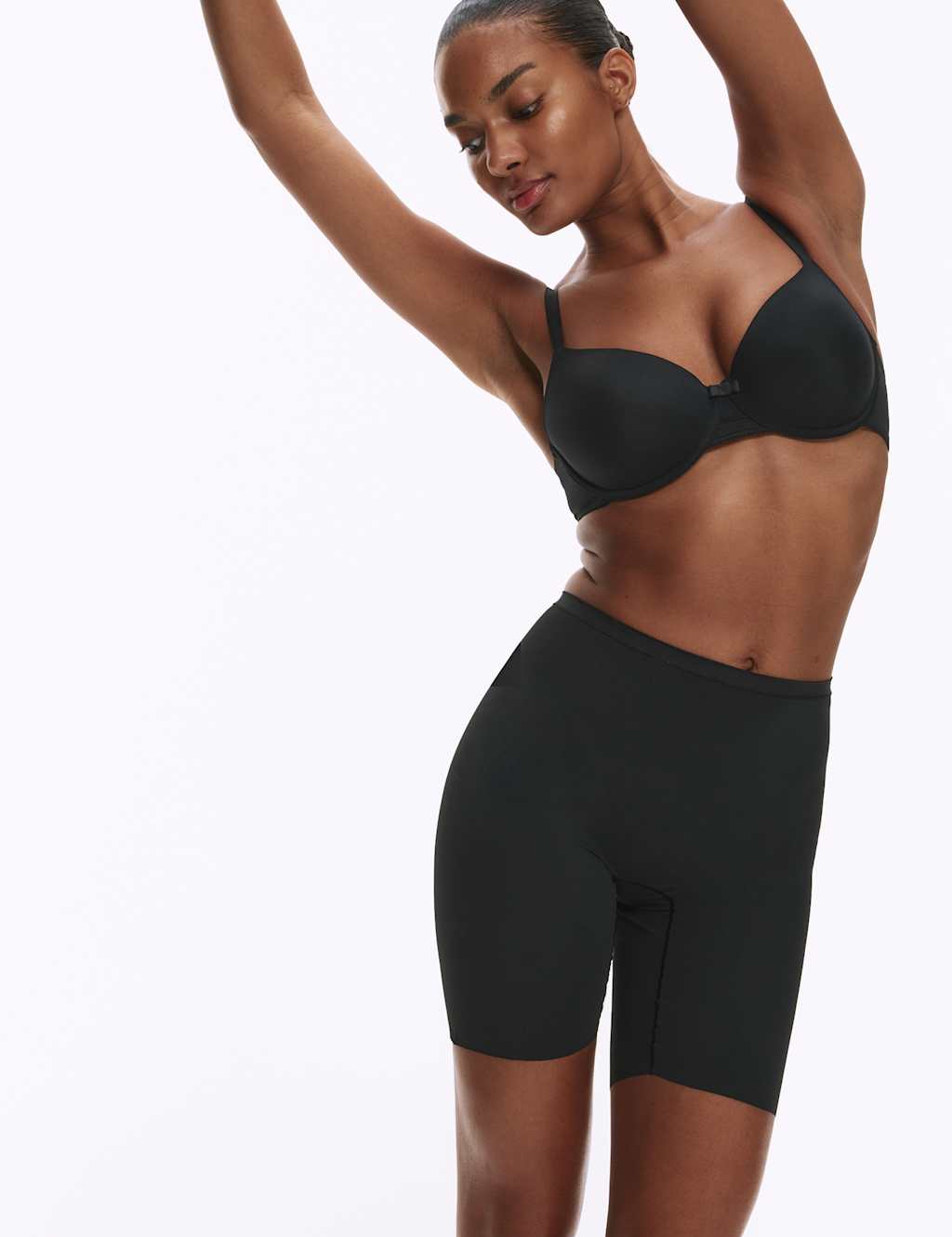 2pk Light Control Thigh Slimmers 2 of 5
