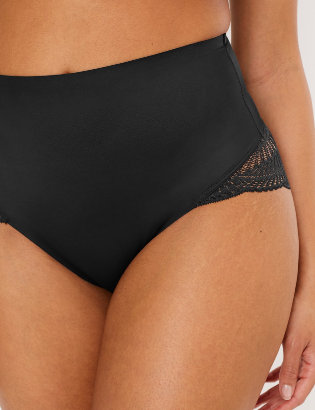 Firm Control High Leg Knickers 4 of 4