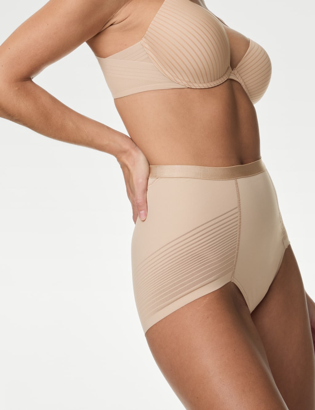 Body Define™ Firm Control No VPL Full Briefs 3 of 5