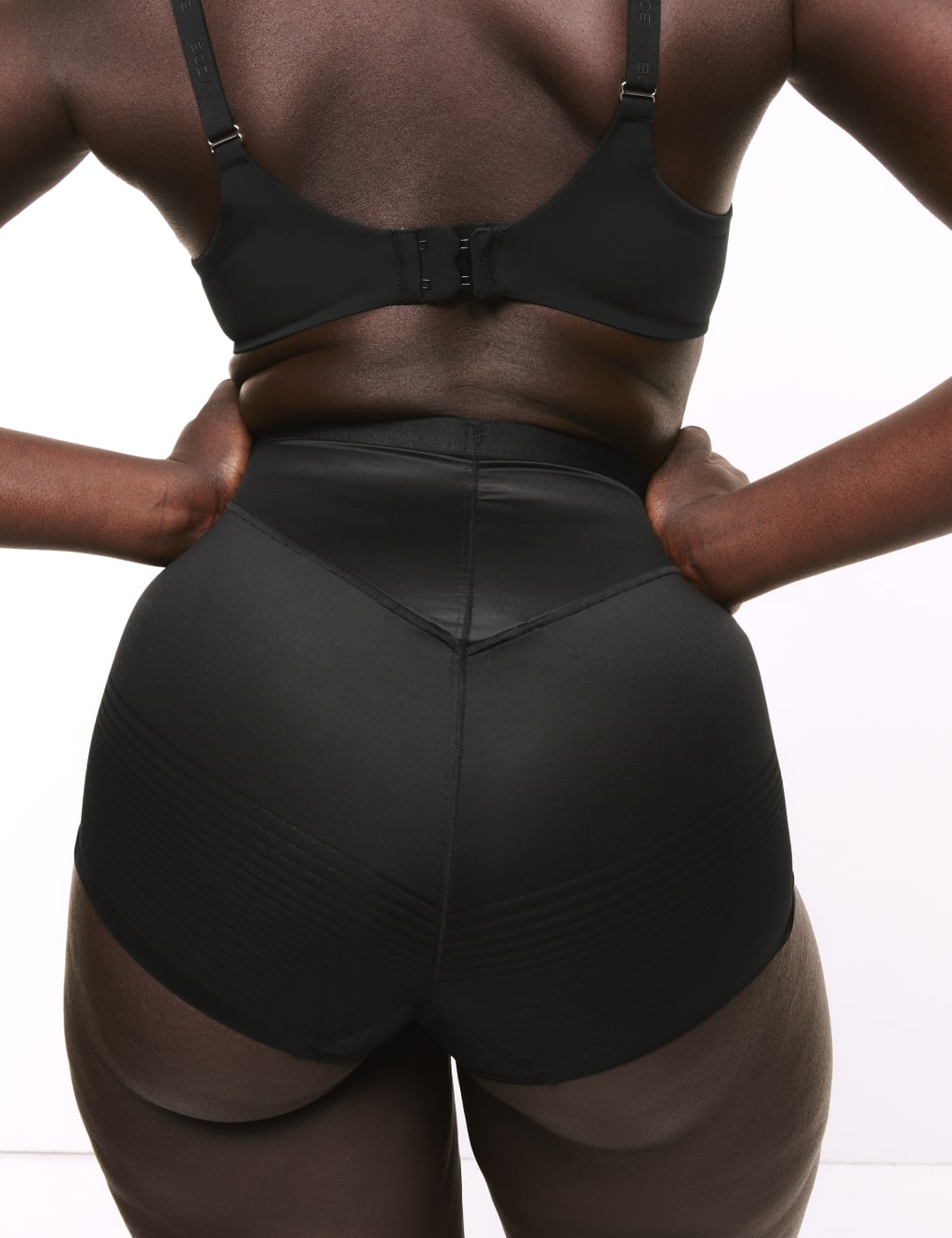 Body Define™ Firm Control No VPL Full Briefs 3 of 6