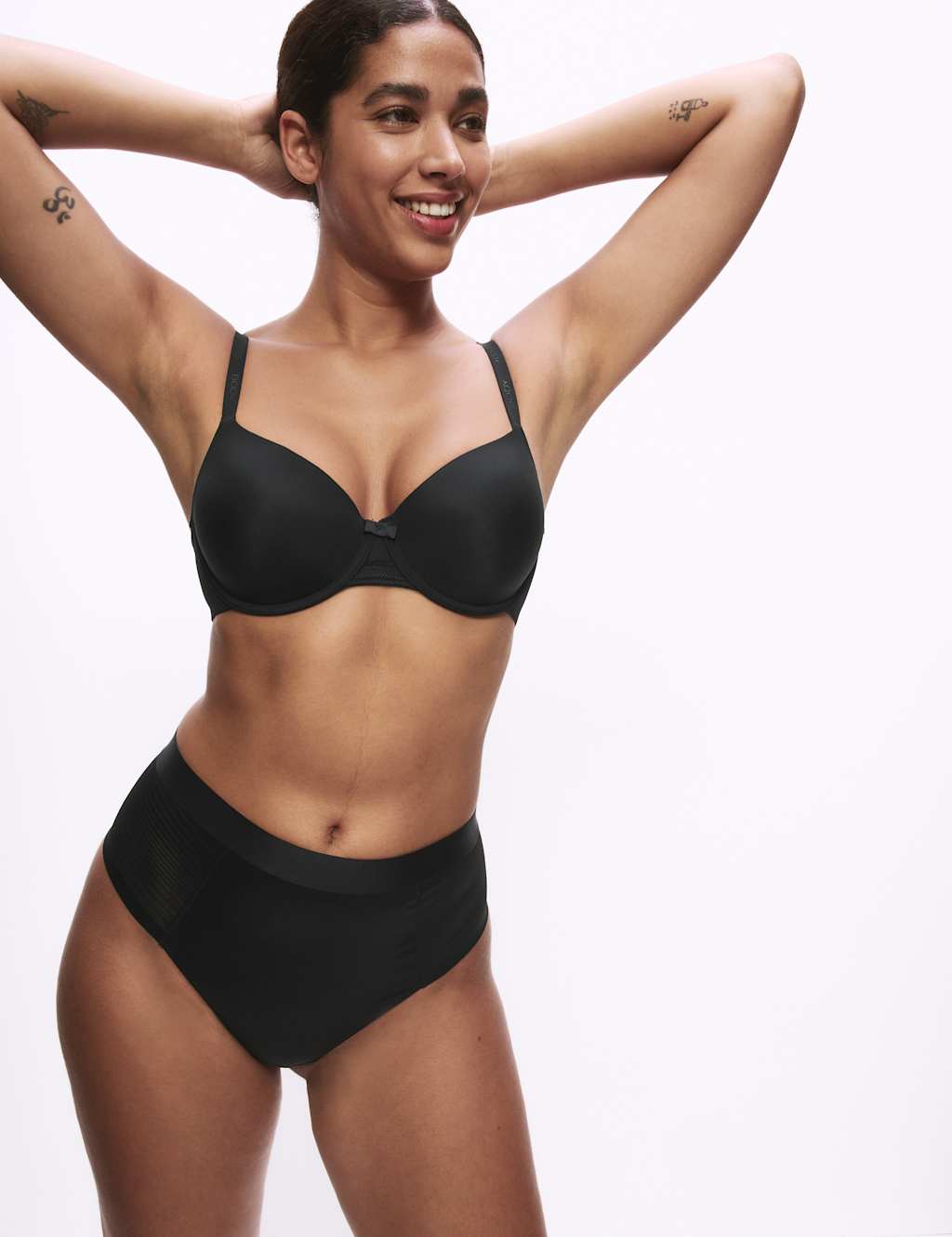 Body Define™ Firm Control No VPL Thong 3 of 5