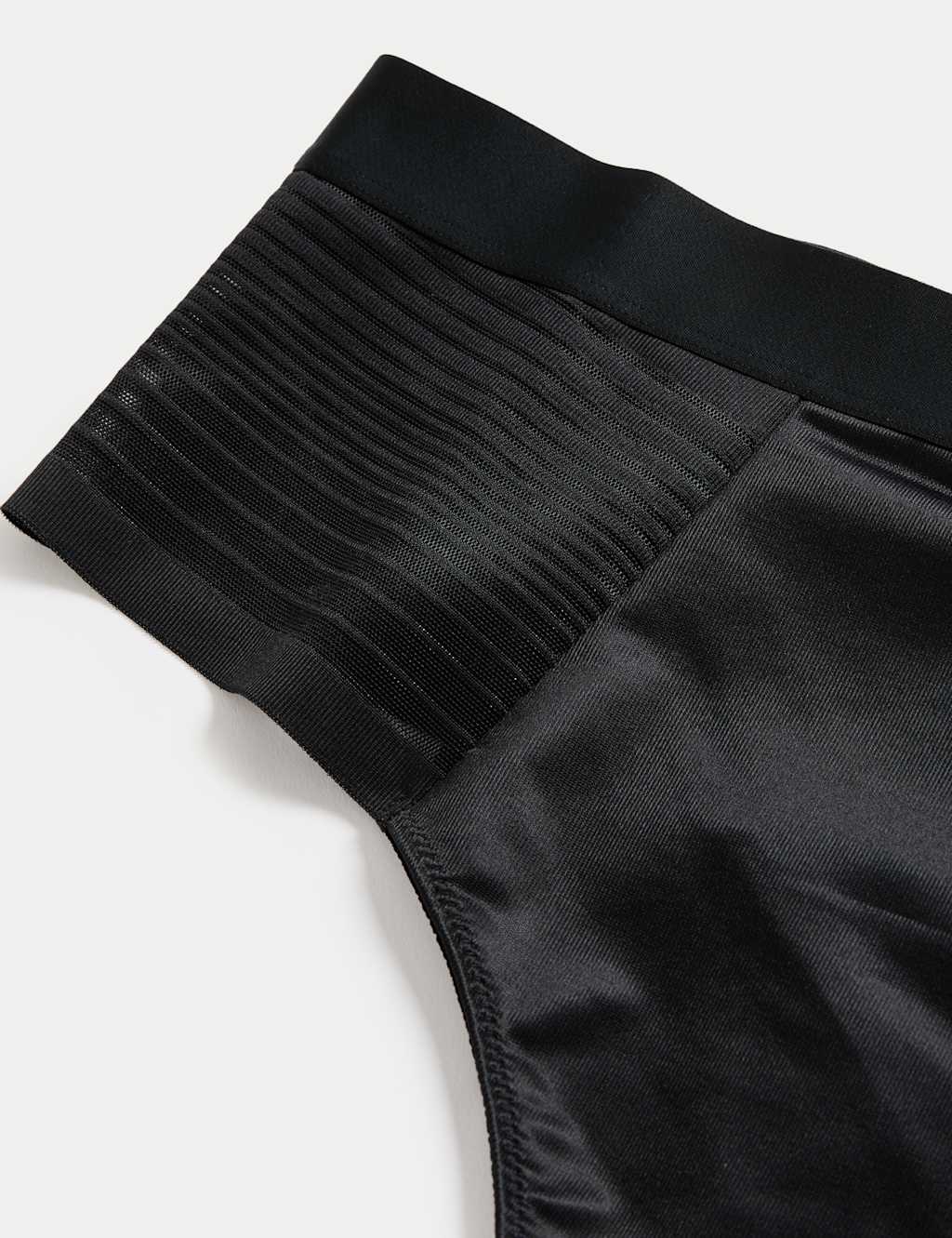 Body Define™ Firm Control No VPL Thong 5 of 5