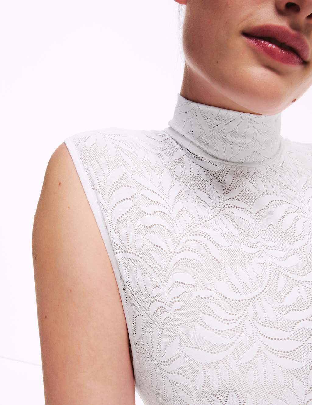Flexifit™ Lace Sleeveless Turtle Neck Body 4 of 7