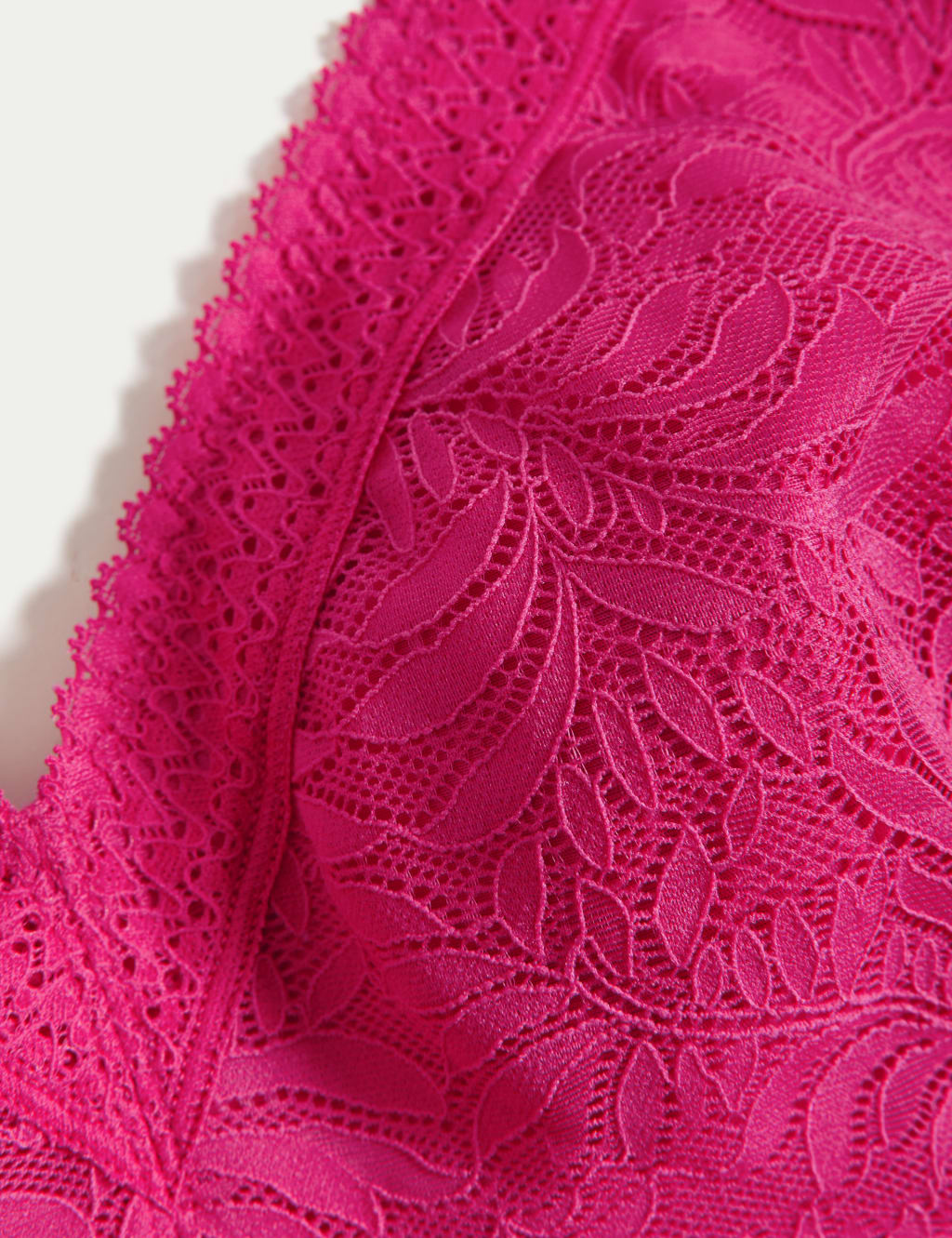 Flexifit™ Lace Non Wired Minimiser Bra C-H 6 of 7