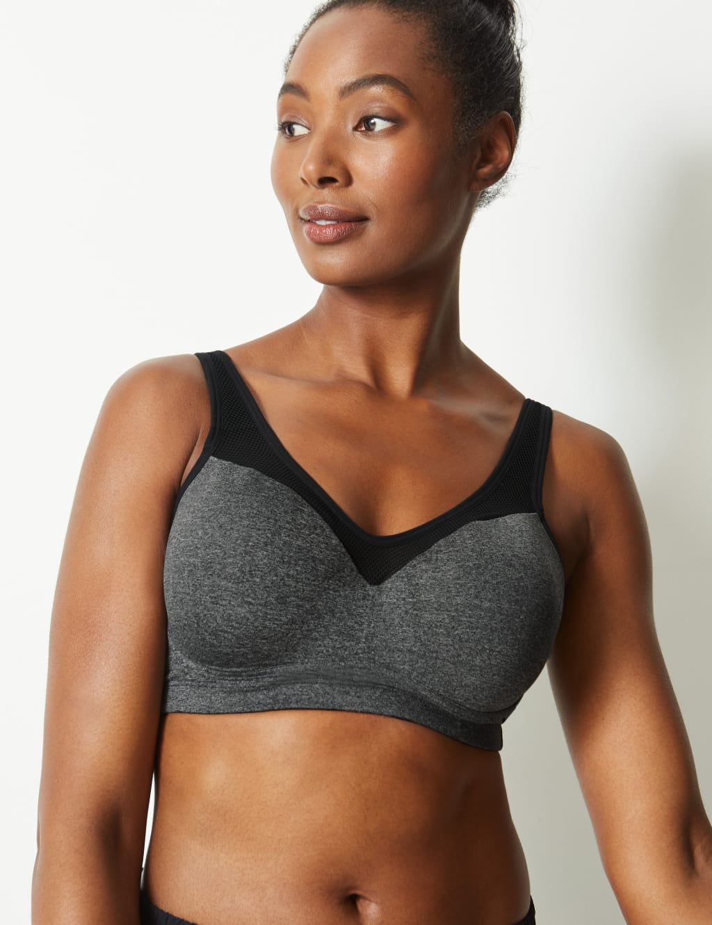 High Impact Breathable Sports Bra A-DD 1 of 4