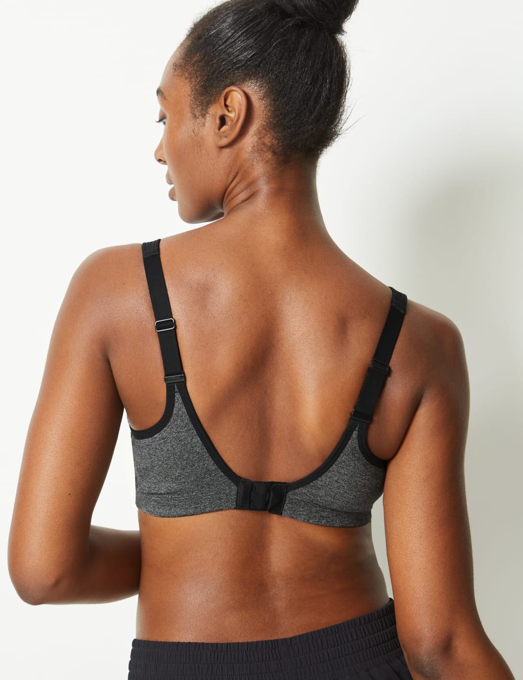 High Impact Breathable Sports Bra A-DD 3 of 4