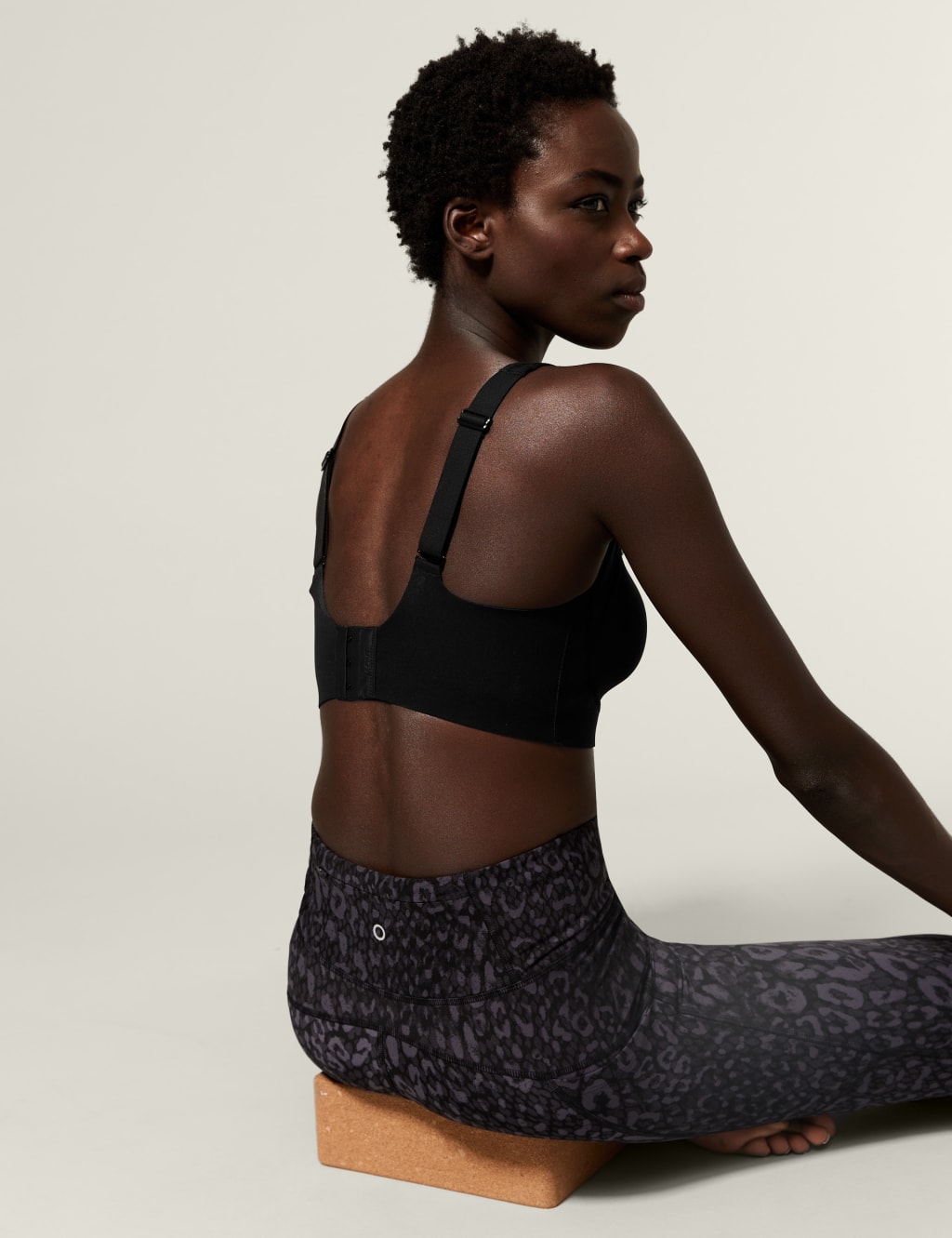Ultimate Support Non Wired Sports Bra A-E 4 of 8
