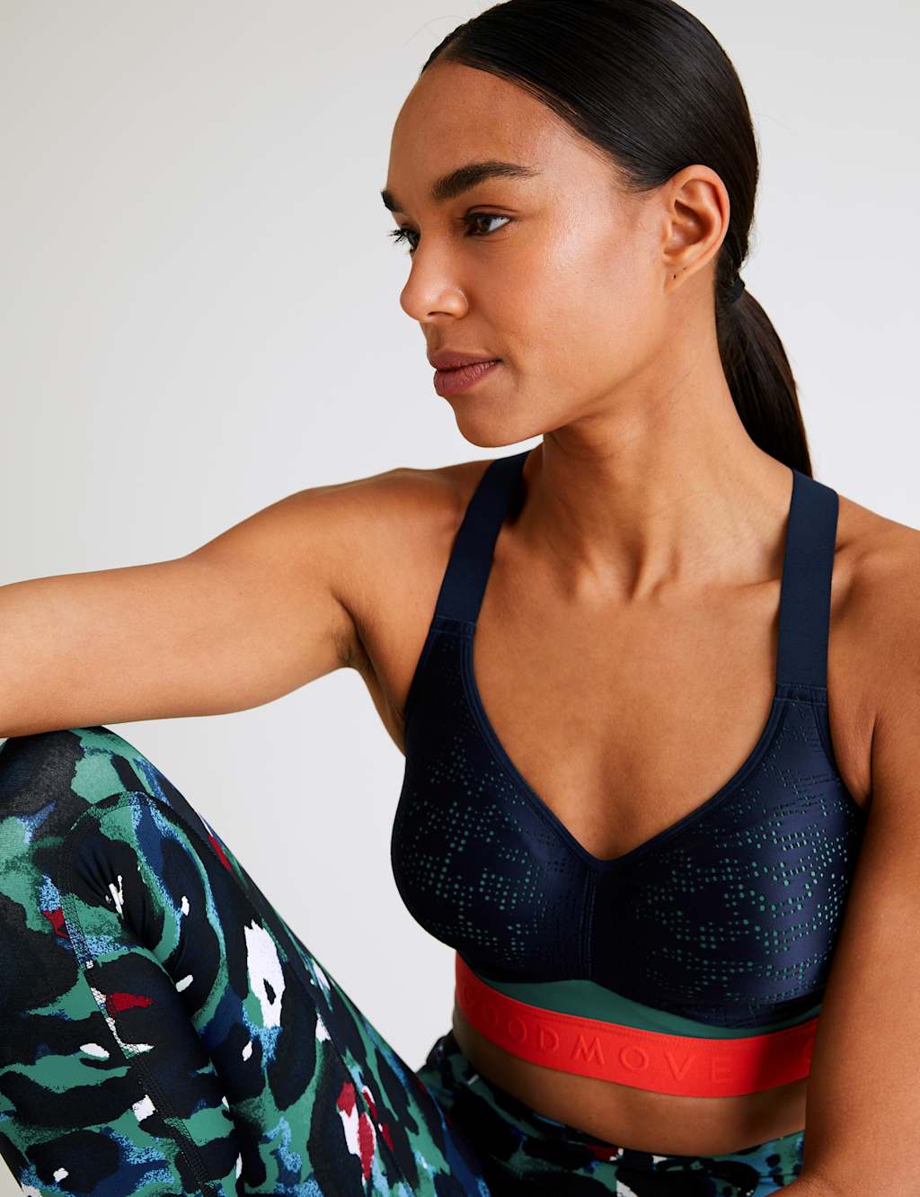 Freedom To Move Ultimate Support Sports Bra A-E 1 of 8