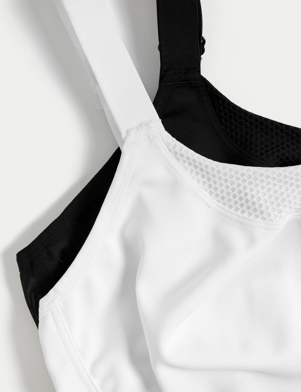 2pk Ultimate Support Non Wired Sports Bras (A-H) 2 of 3