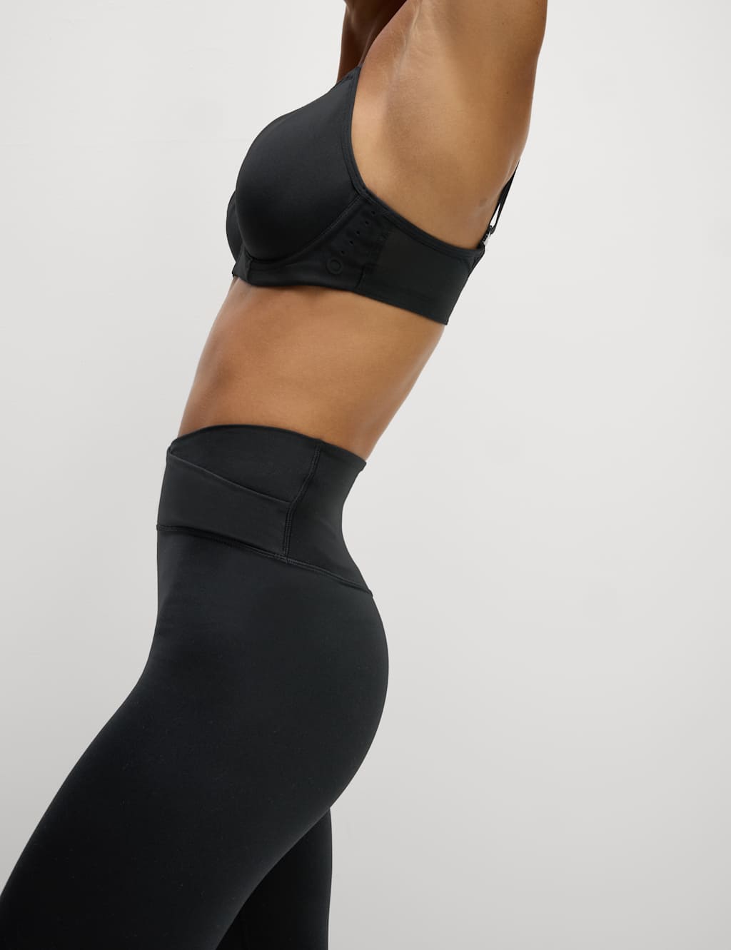 2pk Ultimate Support Wired Sports Bras (A-H) 3 of 8