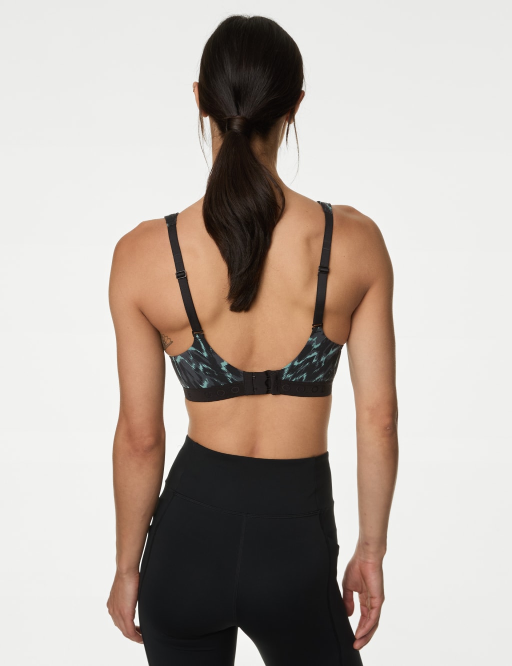 Medium Support Sports Hybrid T Shirt Bra A E