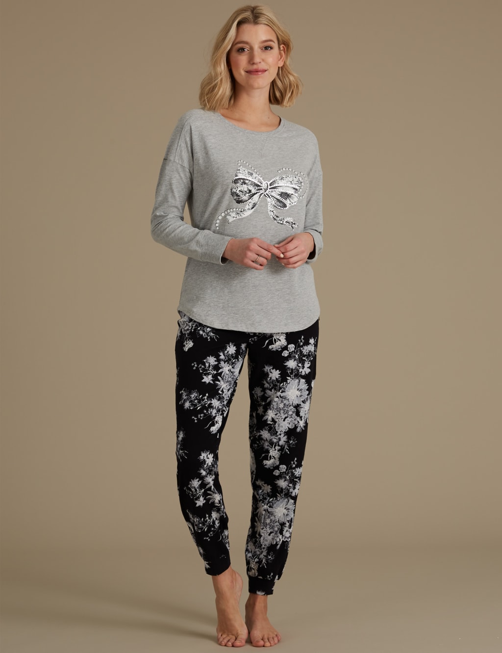 Cuffed hem pyjamas deals