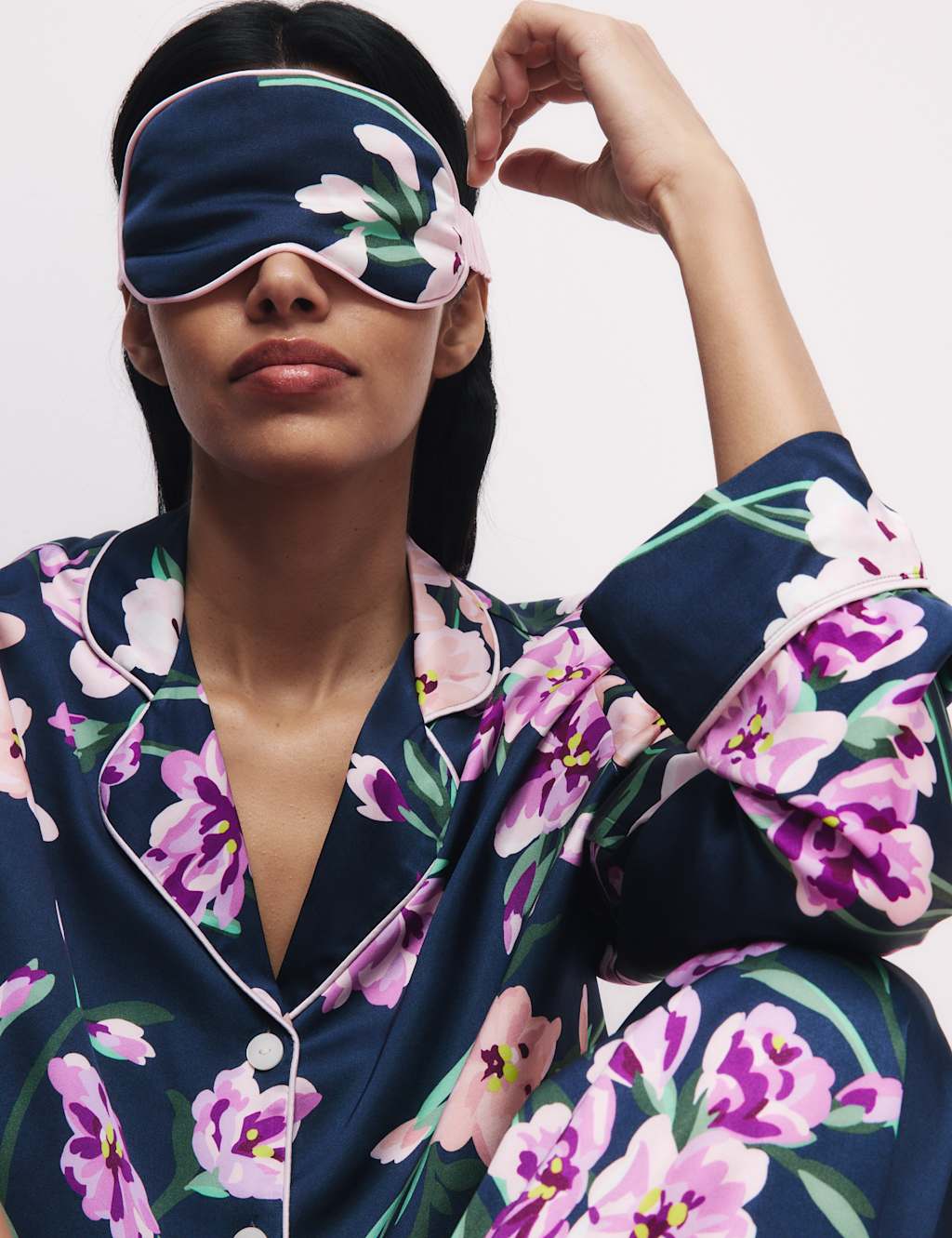 The Floral Print Pyjama Set 7 of 9