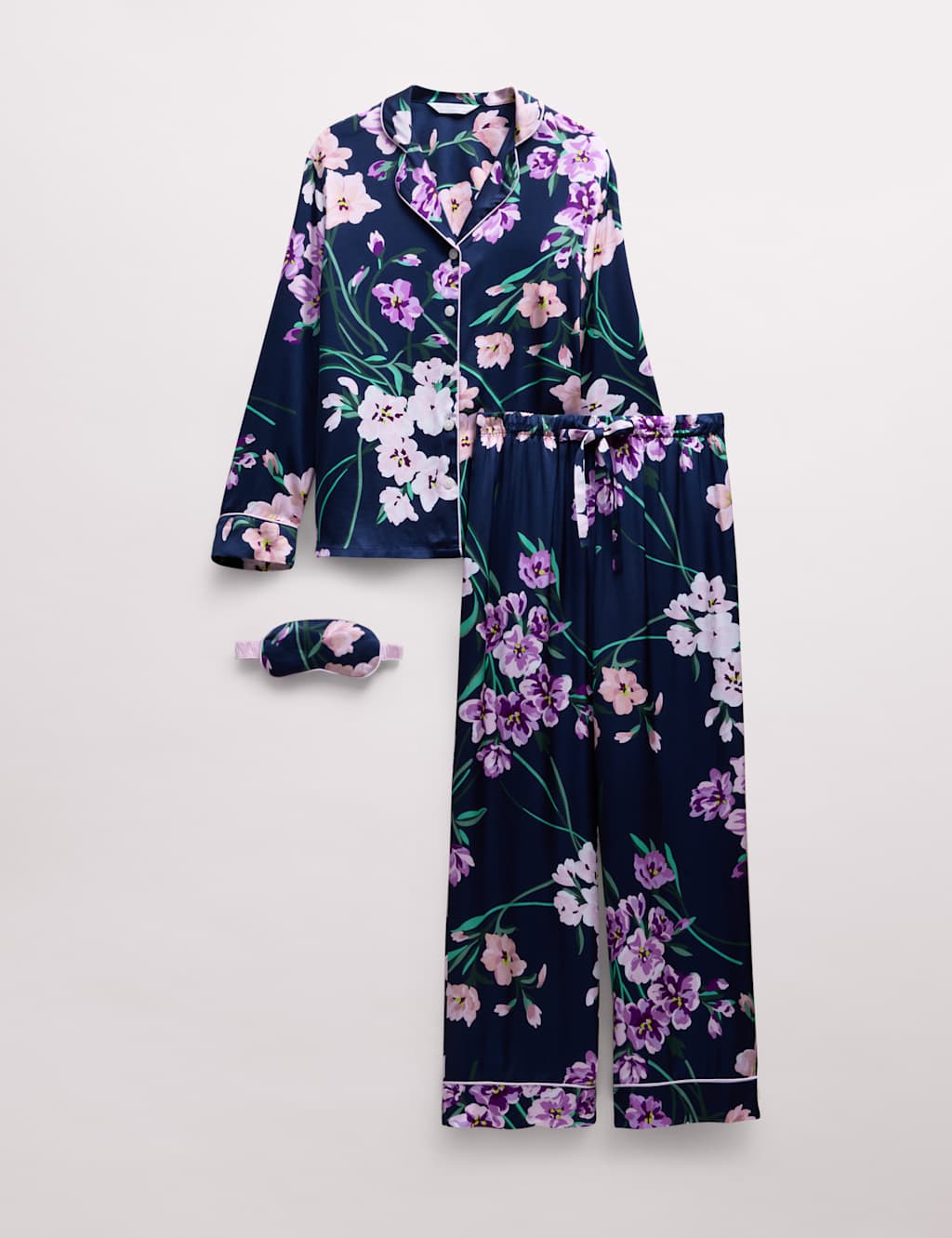The Floral Print Pyjama Set 2 of 9
