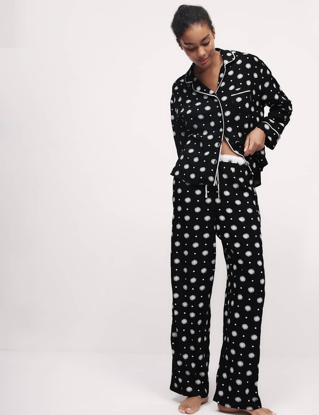 Woven Printed Pyjama Set 4 of 5