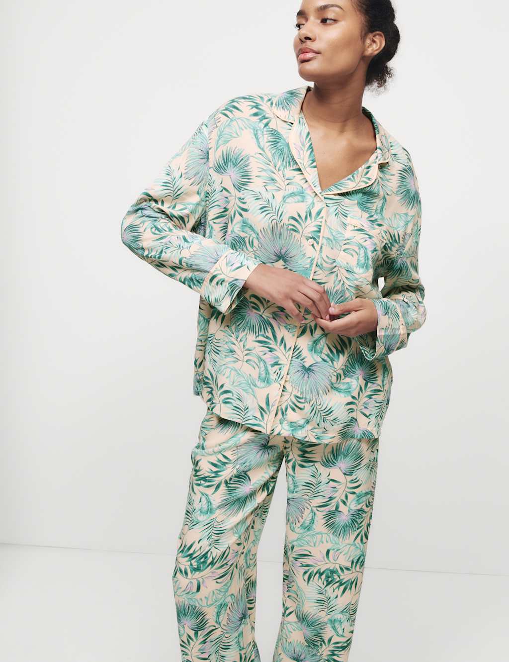 Leaf Print Revere Collar Pyjama Set 1 of 6