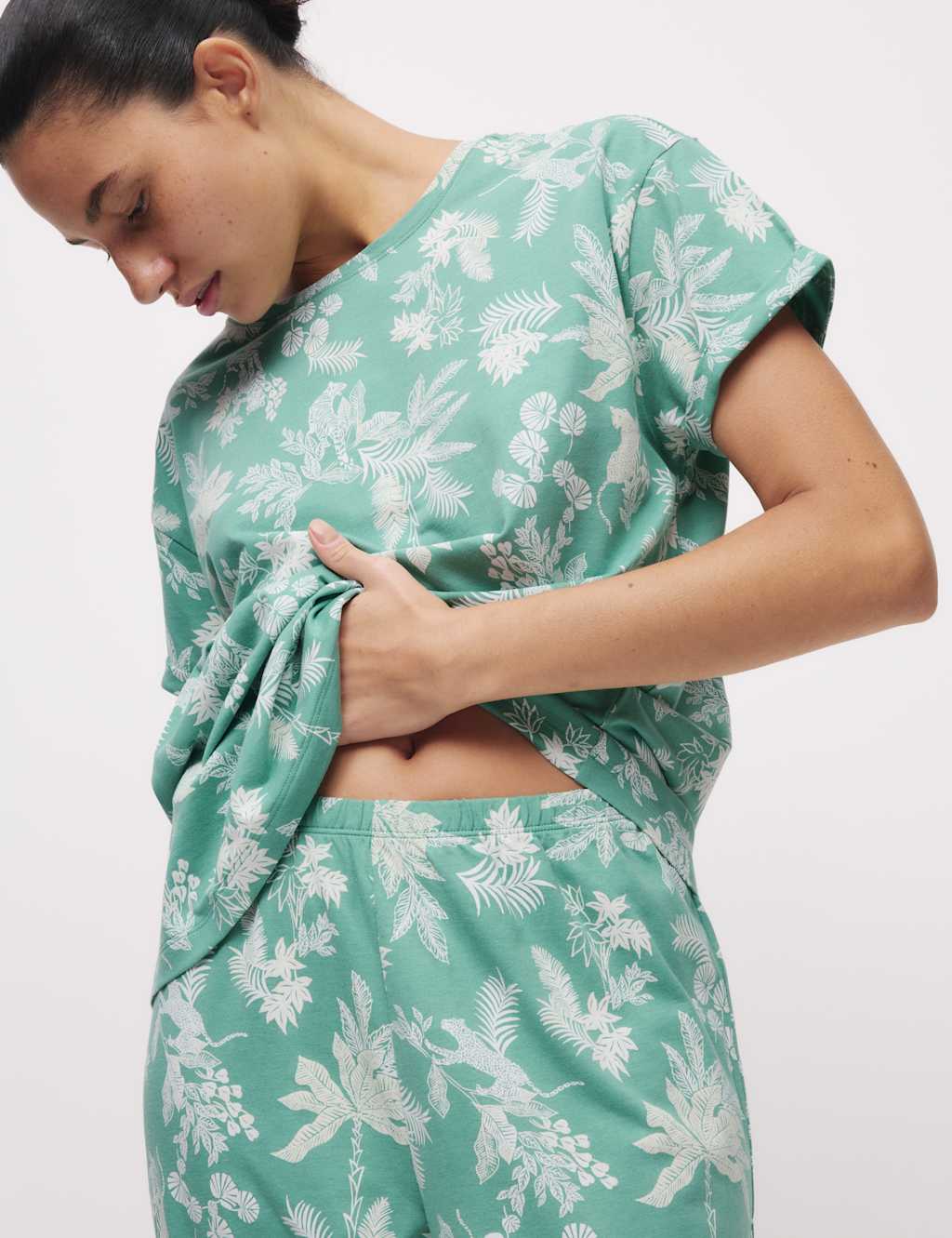 Cotton Rich Printed Cropped Pyjama Set 4 of 5