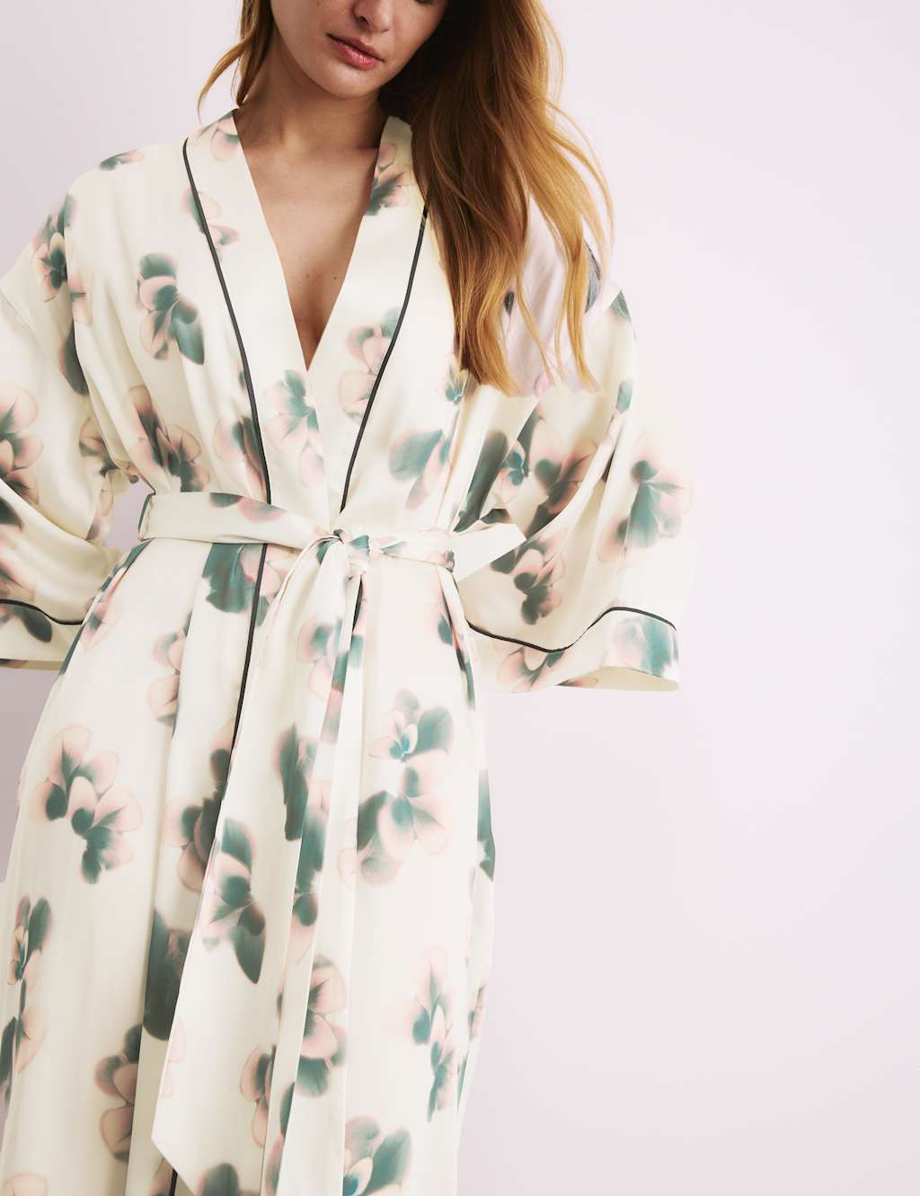 Satin Floral Wide Sleeve Wrap 4 of 7