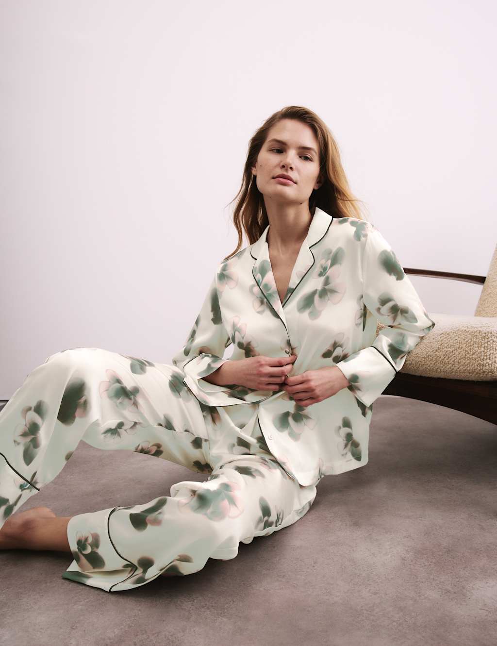 Satin Floral Print Pyjama Set 3 of 8