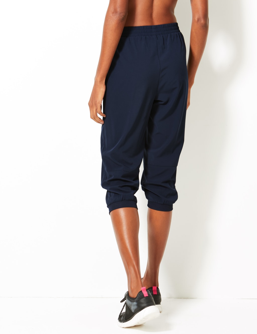 Quick Dry Cropped Joggers 4 of 6
