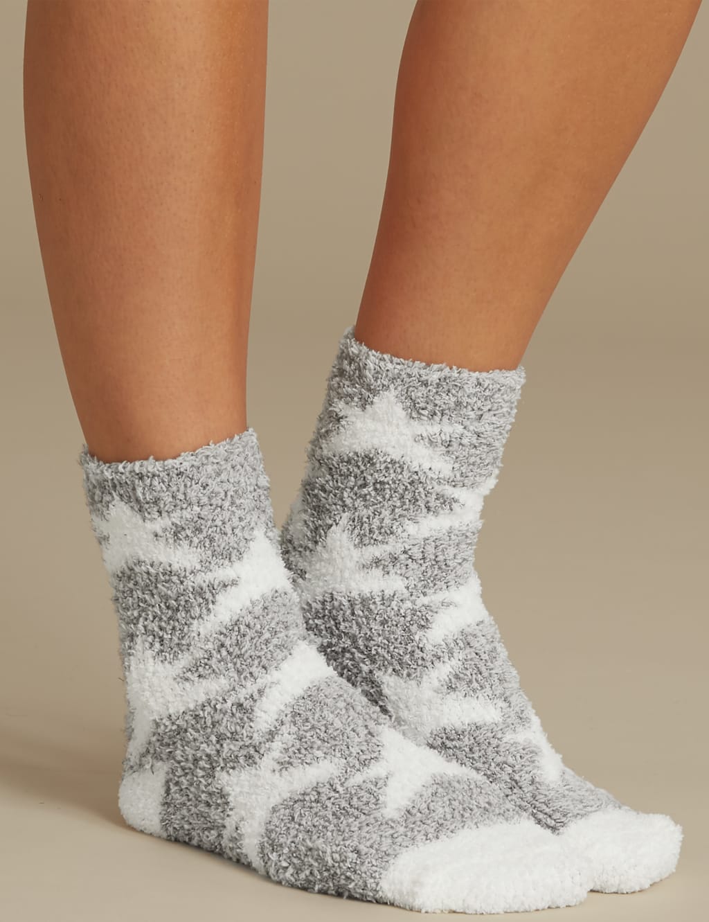 2 Pair Pack Supersoft Bedsocks 3 of 3