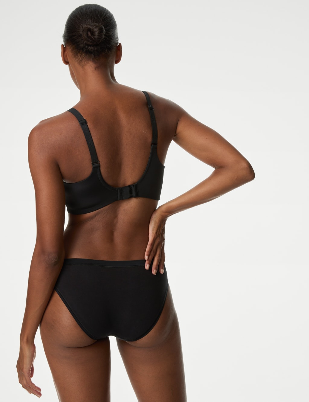 3pk Flexifit™ Modal Bikini Knickers 4 of 5