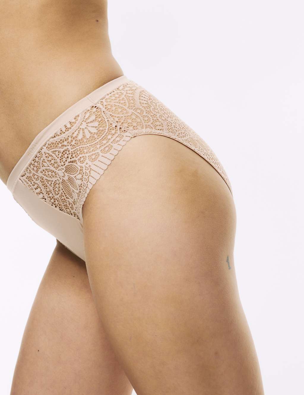 3pk Body Soft™ High Leg Knickers 4 of 7