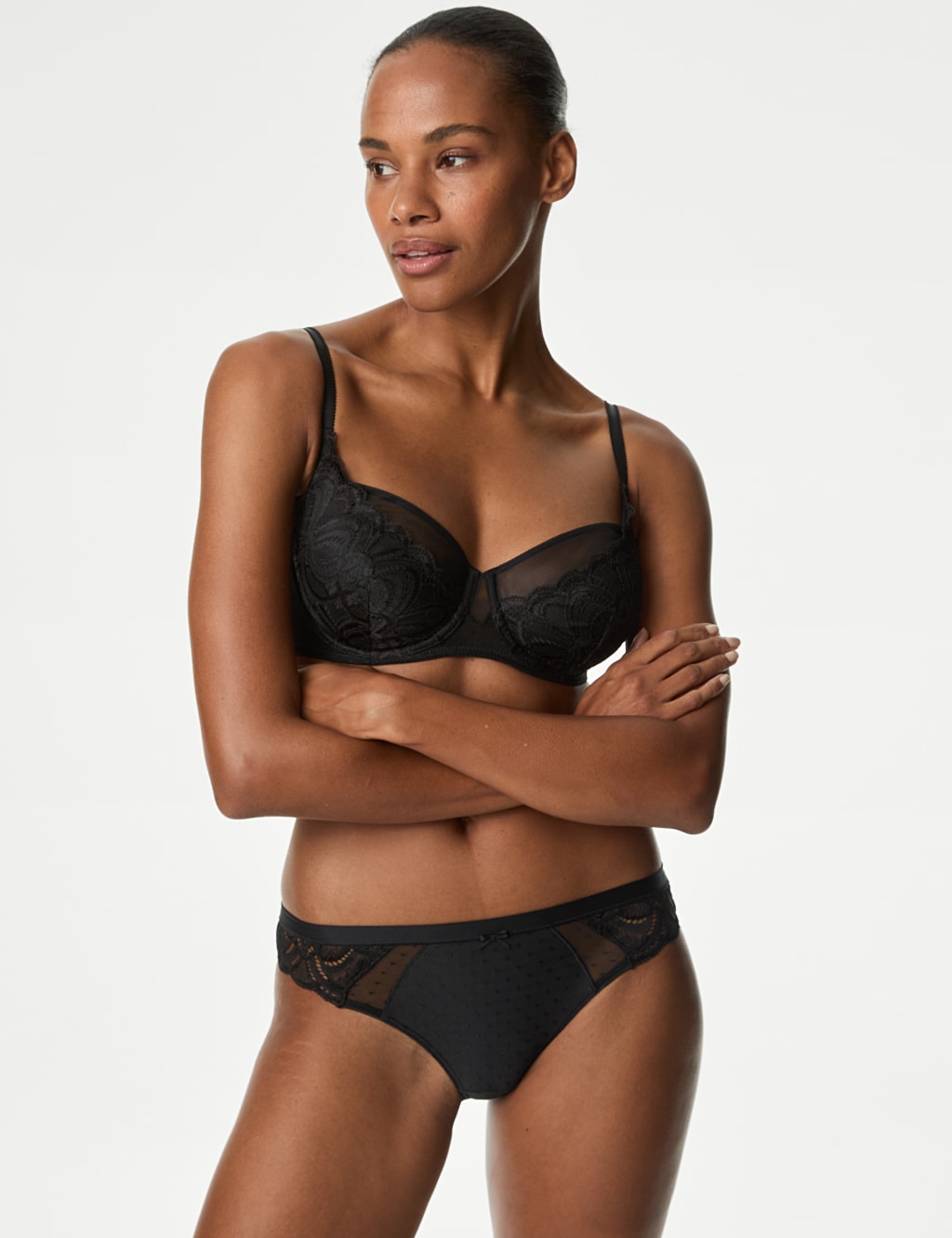 3pk Amelia Lace Bikini Knickers 2 of 5