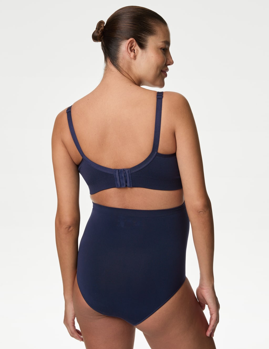 3pk Seamless Over Bump Maternity Briefs 4 of 5