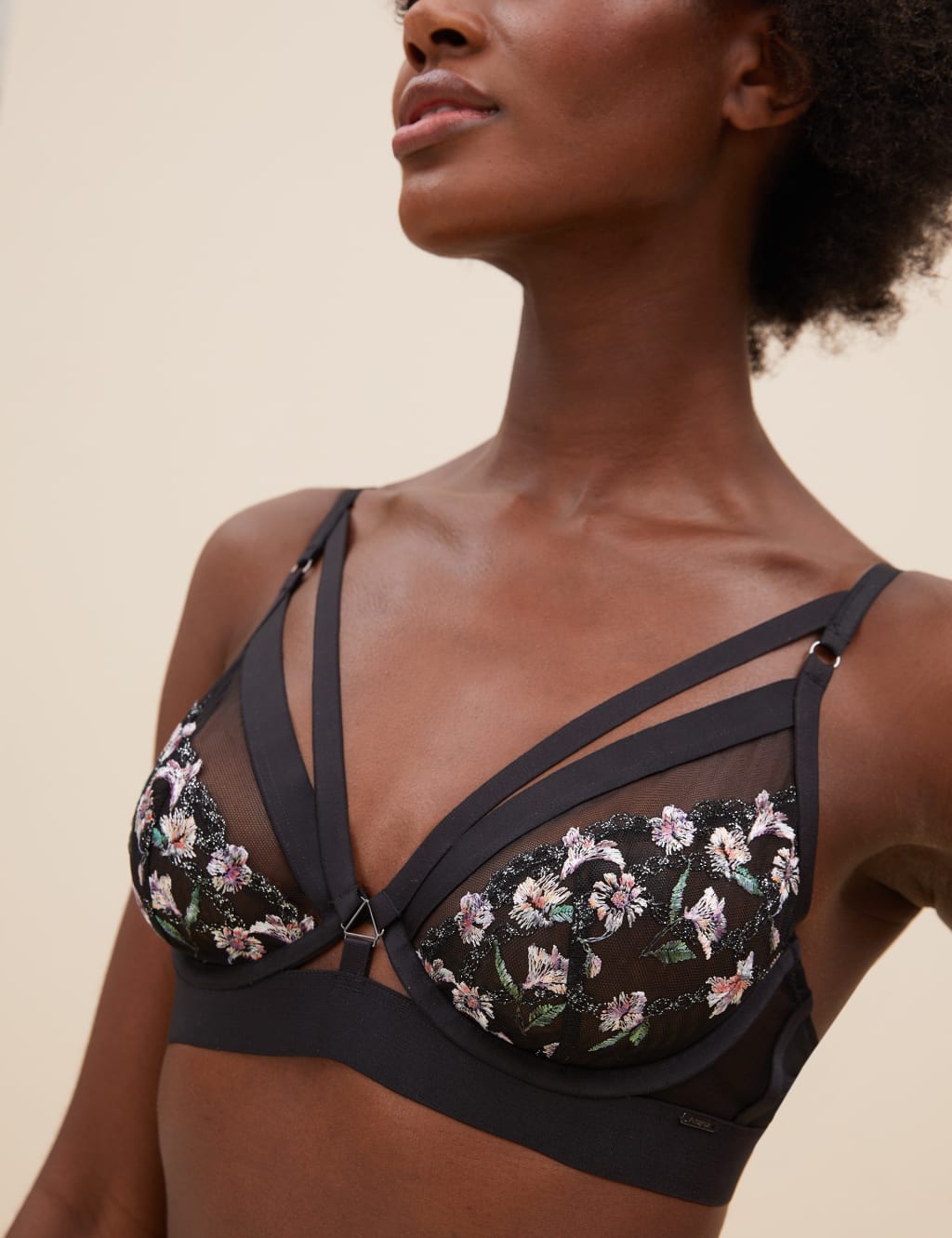 Alessandria Wired Plunge Bra A-E 3 of 7