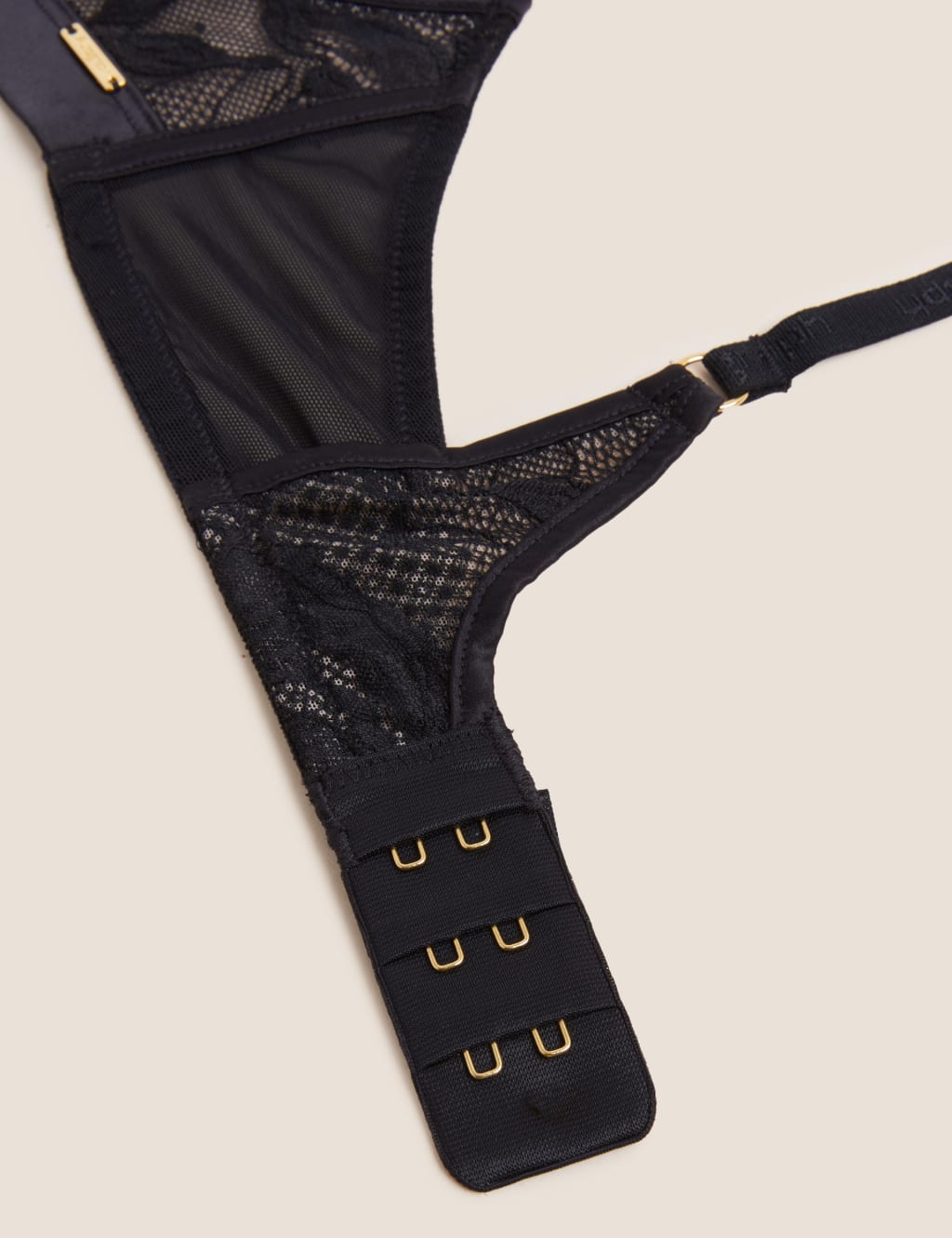 Lexington Non Wired Plunge Bra A-E 7 of 7