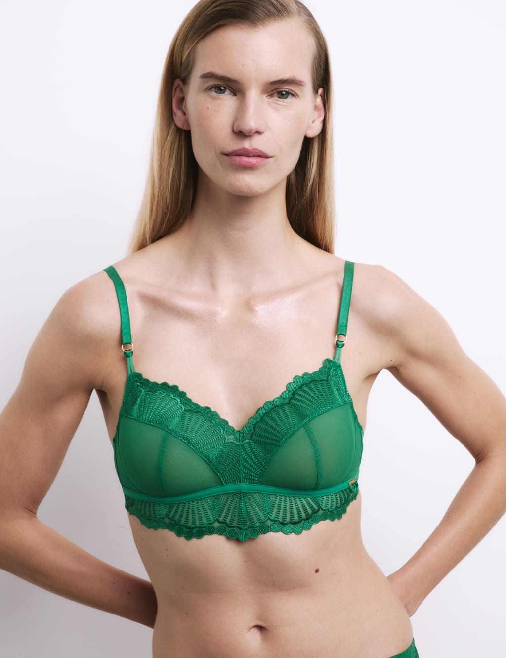 Leon Embroidery Non Wired Bralette (A-E) 3 of 7