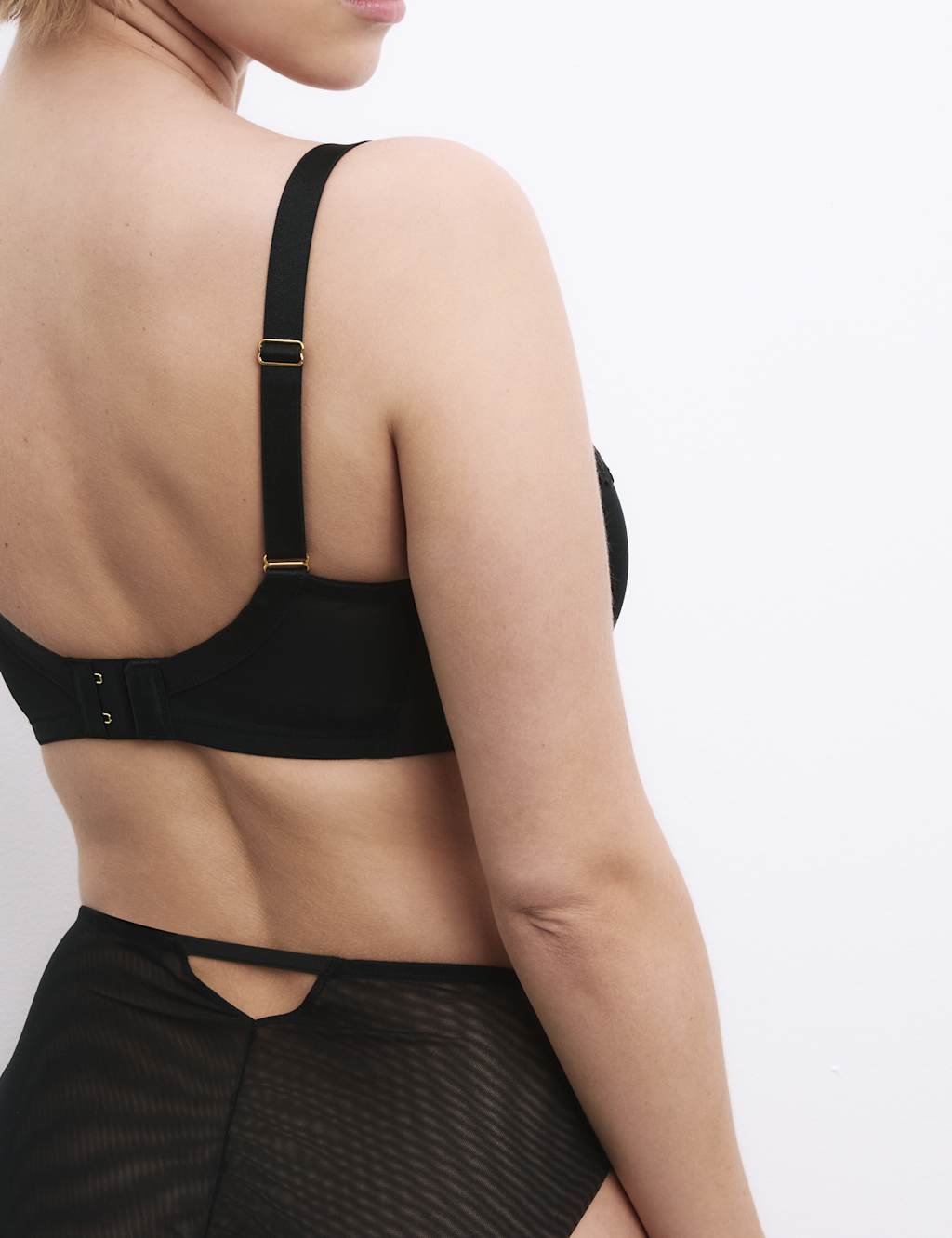 Leon Embroidery Wired Minimiser Bra C-G 4 of 8