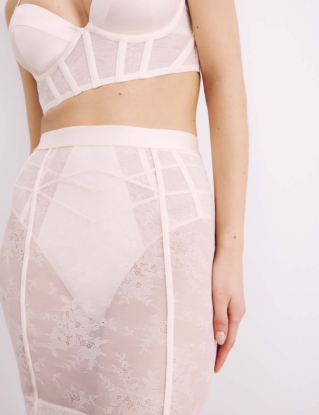ContourWear Lace Half Slip 3 of 8