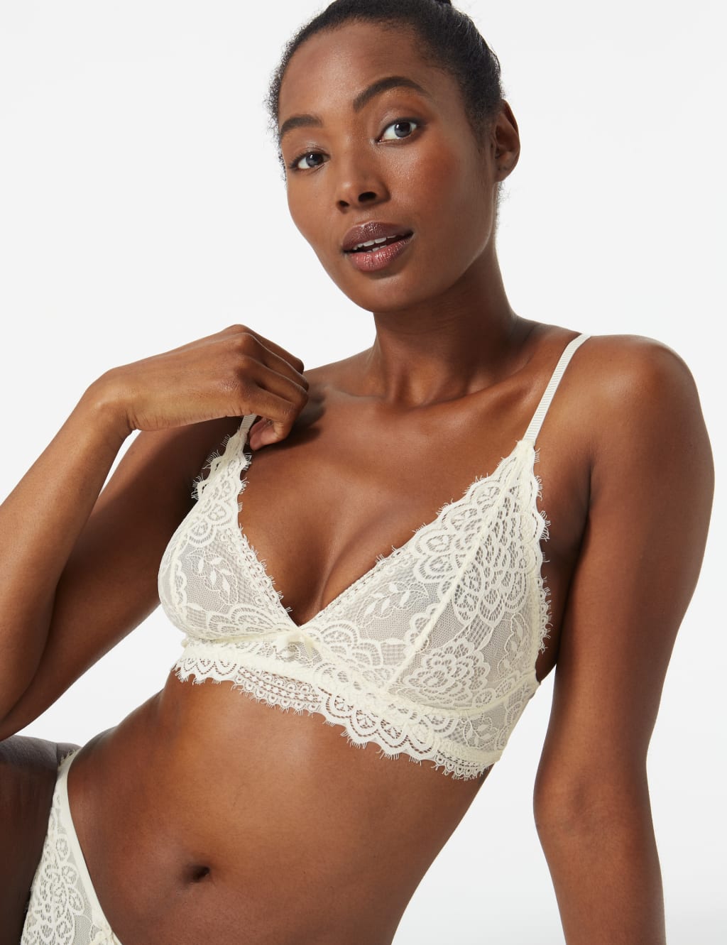 Crochet Lace Non-Padded Bralet 3 of 4