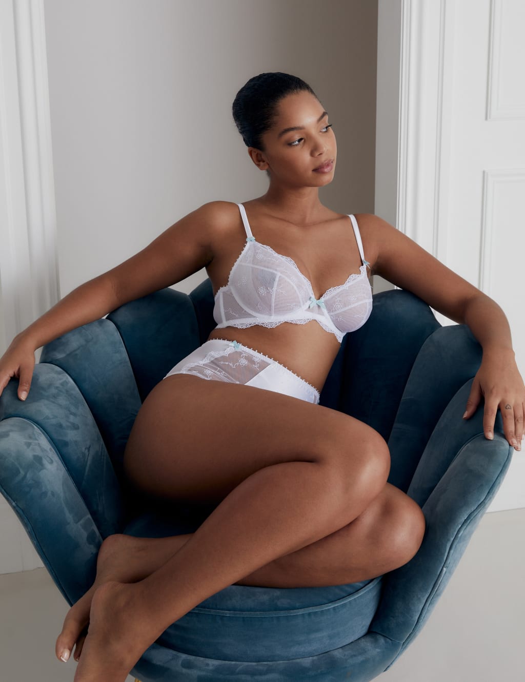 Evaline Wired Plunge Bra A-E 5 of 7