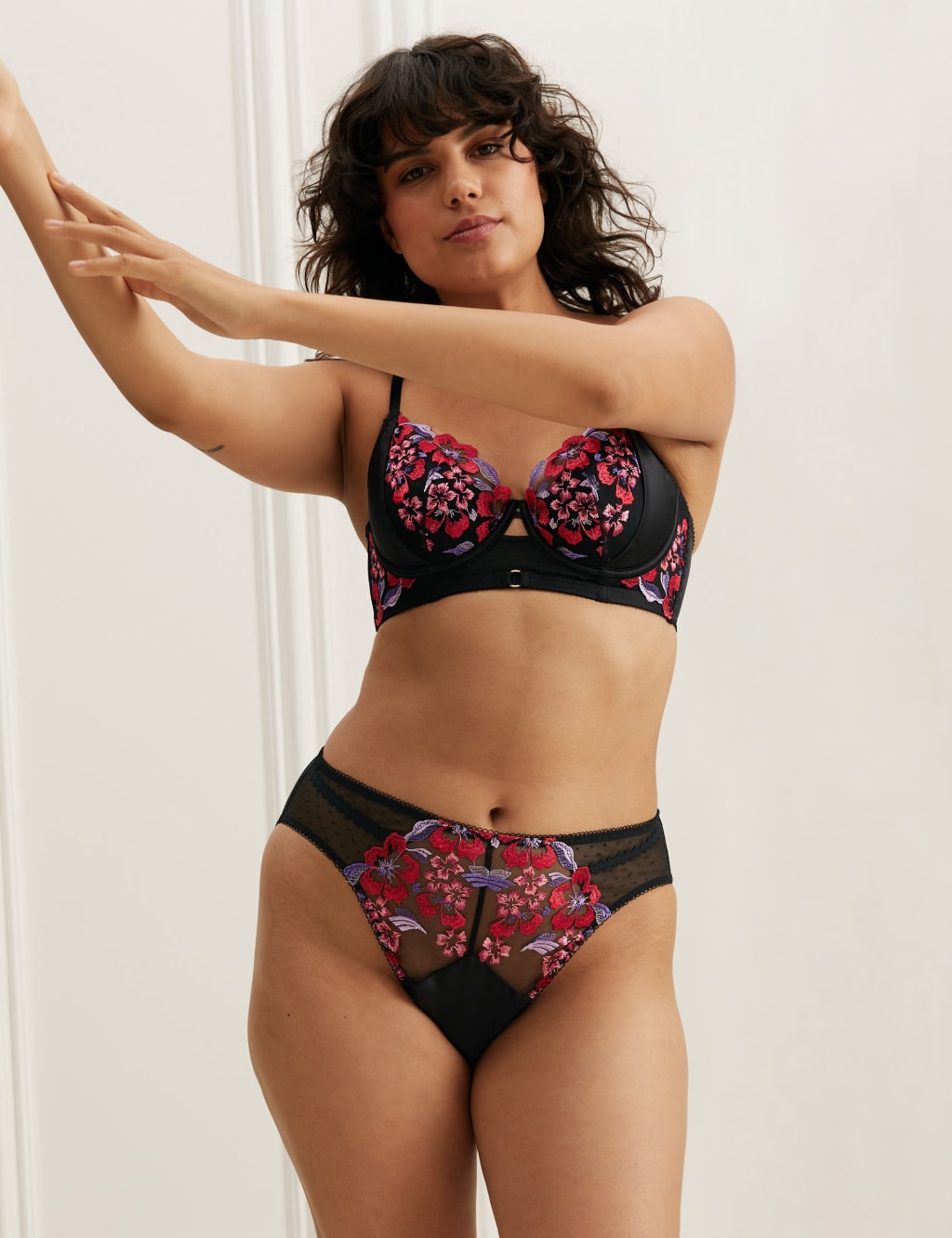 Isabella High Waisted High Leg Knickers 5 of 7