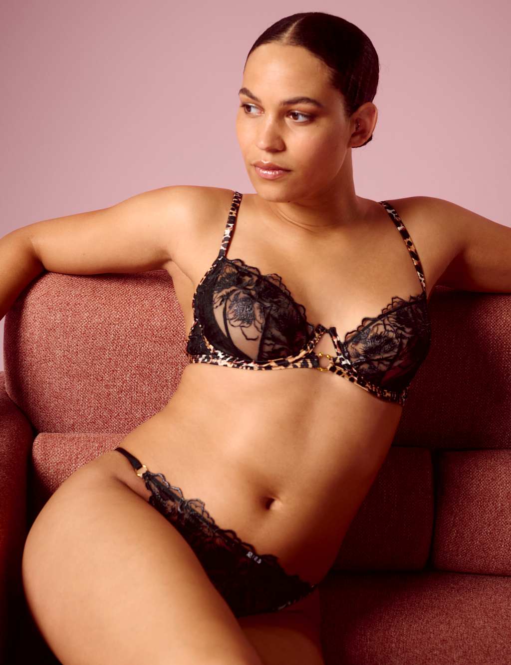 Gala Embroidery Wired Balcony Bra (A-E) 6 of 8
