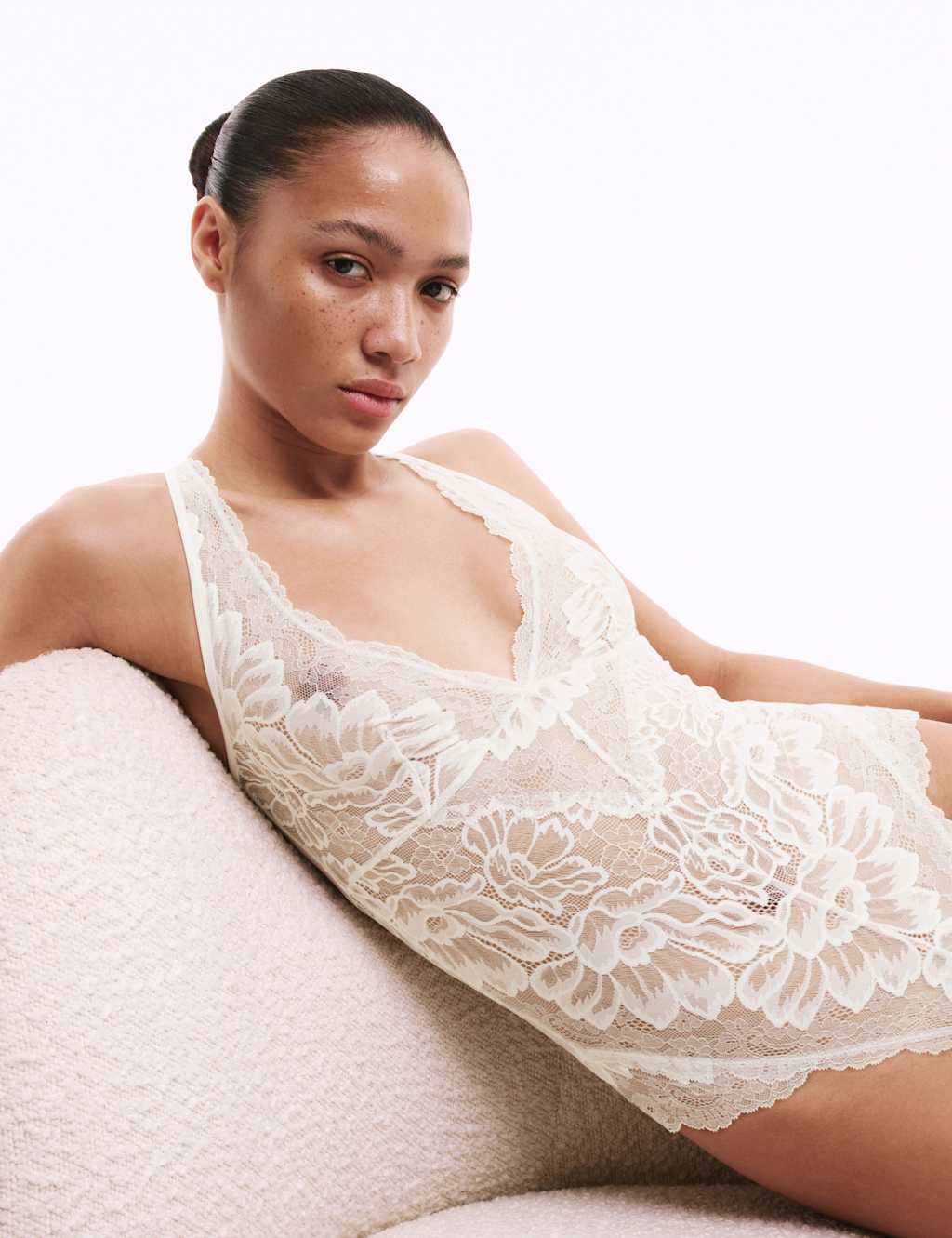 Lindy Lace Body 4 of 7