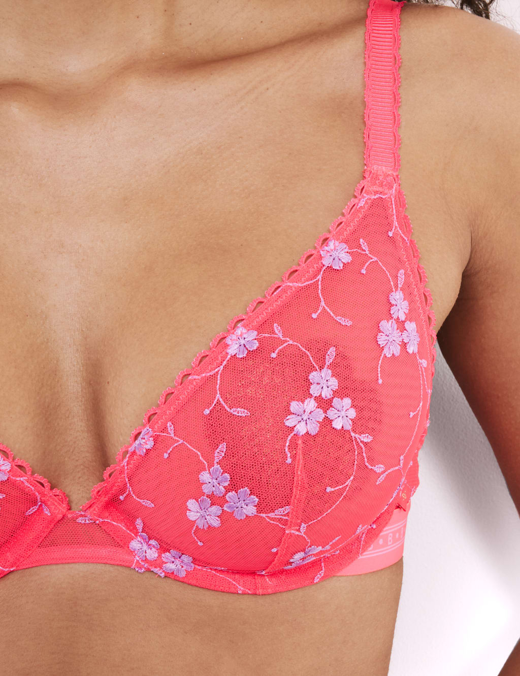 Karina Embroidery Wired Plunge Bra (A-E) 5 of 8