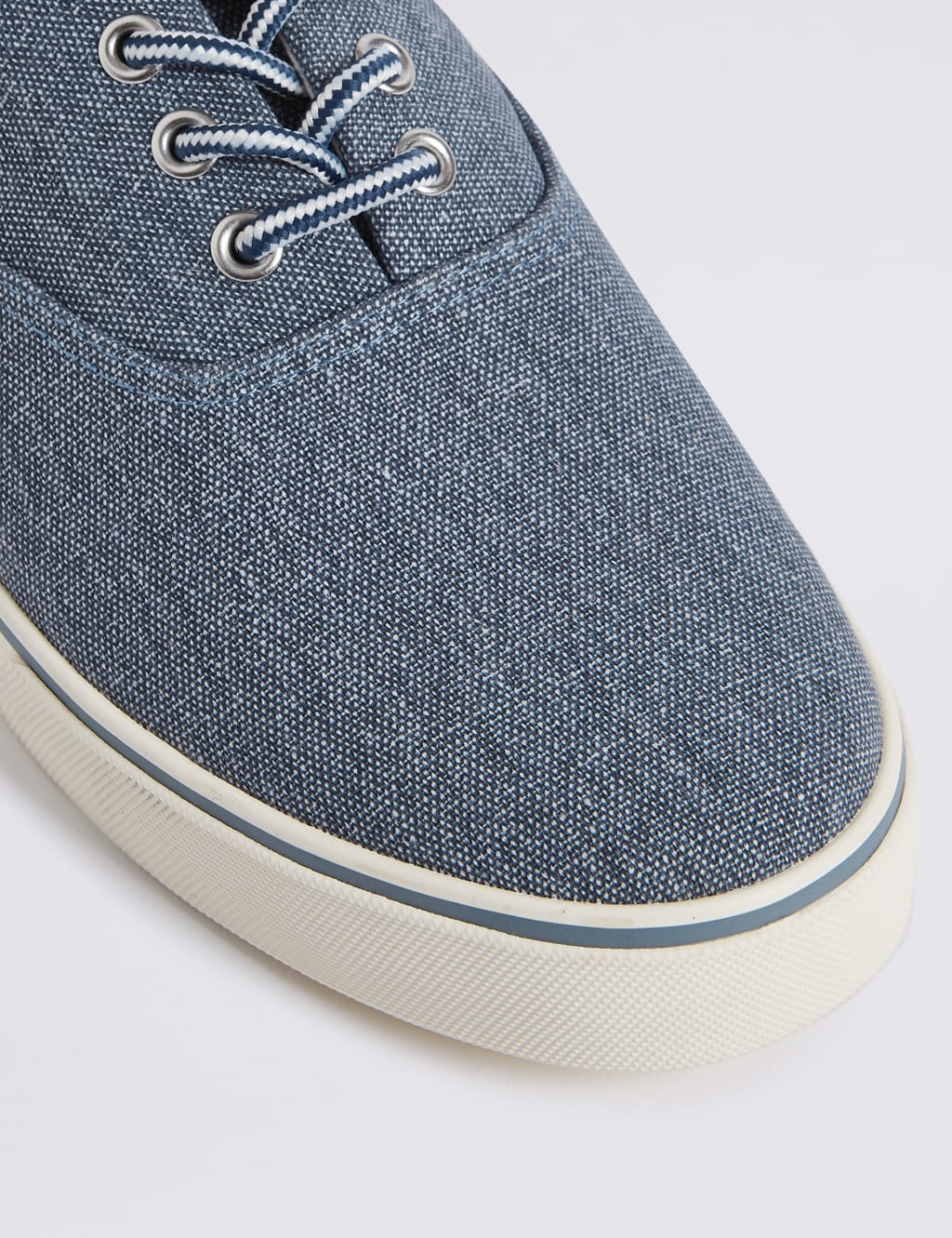 Extra wide mens canvas shoes top