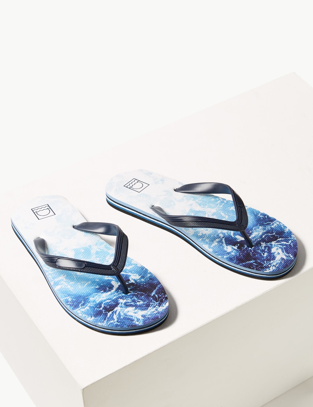 Wave Design Flip-flops 3 of 5