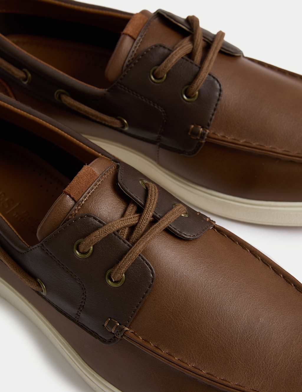 Deck Shoes 3 of 4