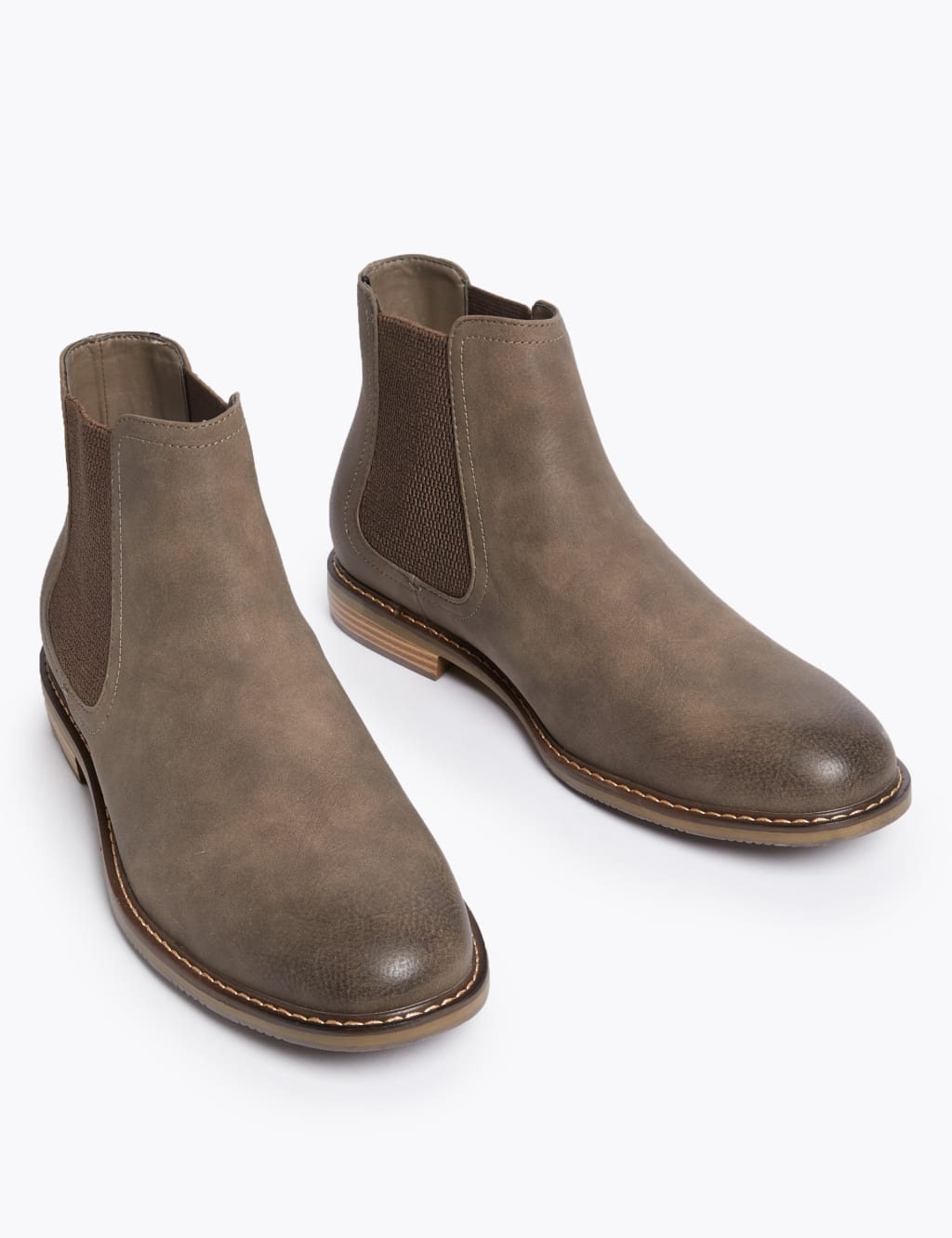 Chelsea Boots 3 of 5
