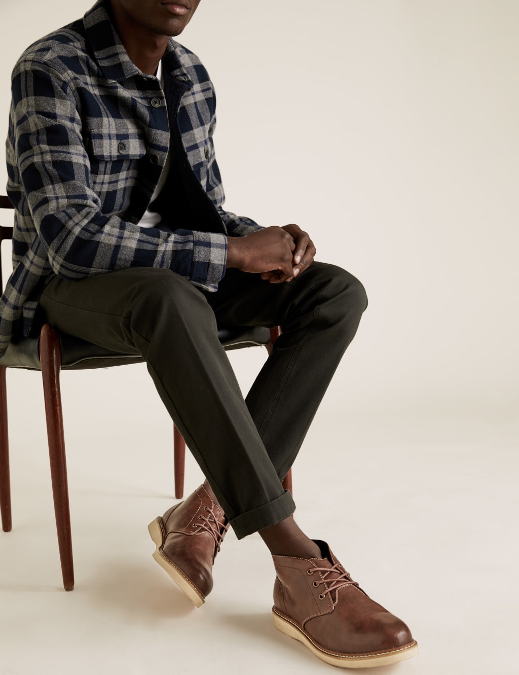 Wide fit chukka boots on sale