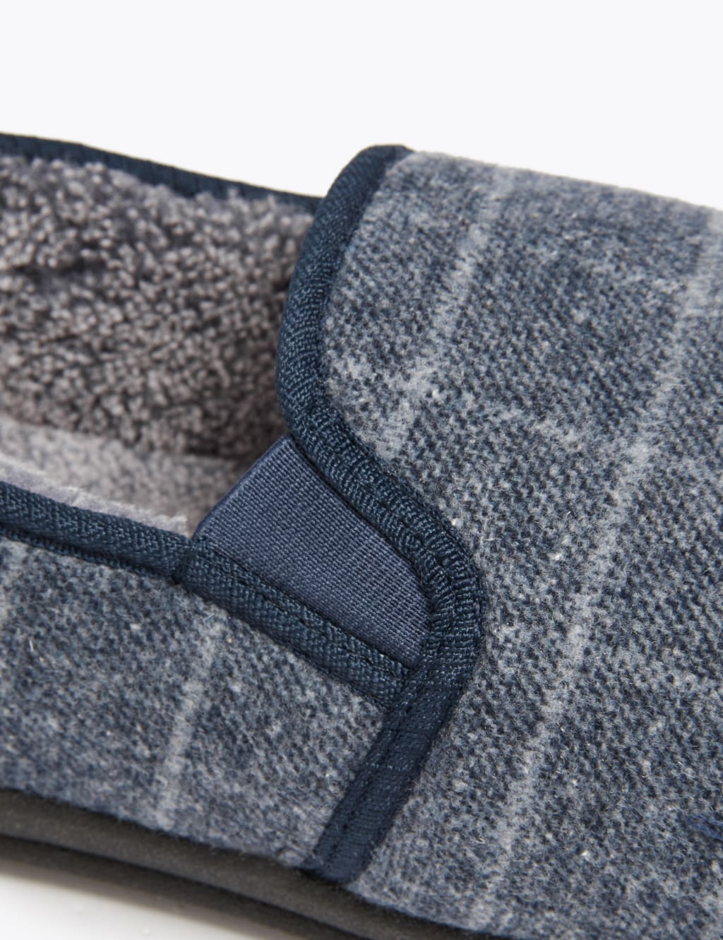 Checked Slippers 4 of 6