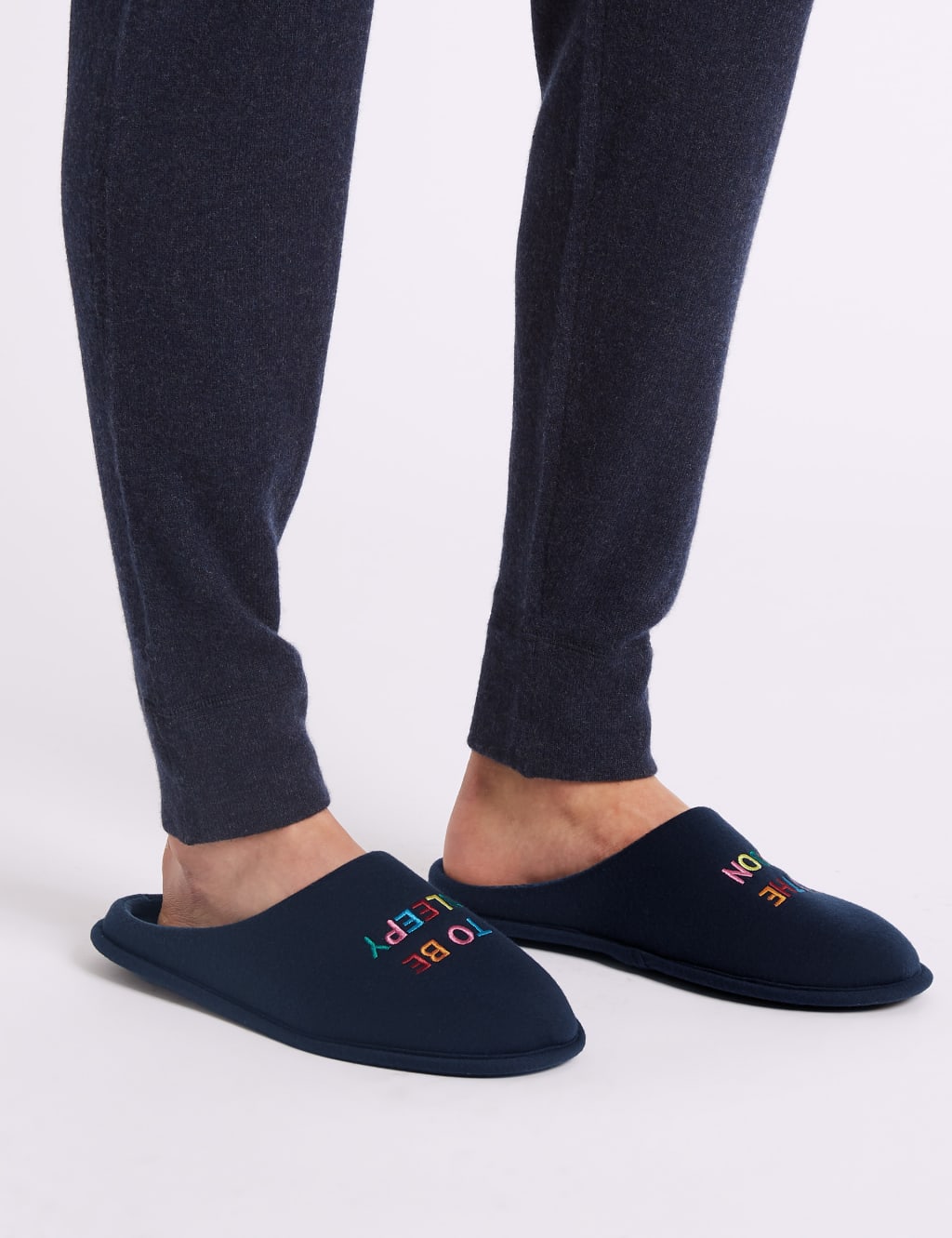 Christmas Slip-on Mule Slippers 1 of 6