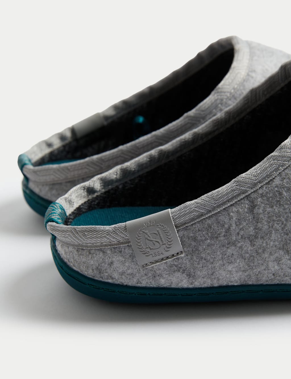 Cool Lined Mule Slippers 3 of 4