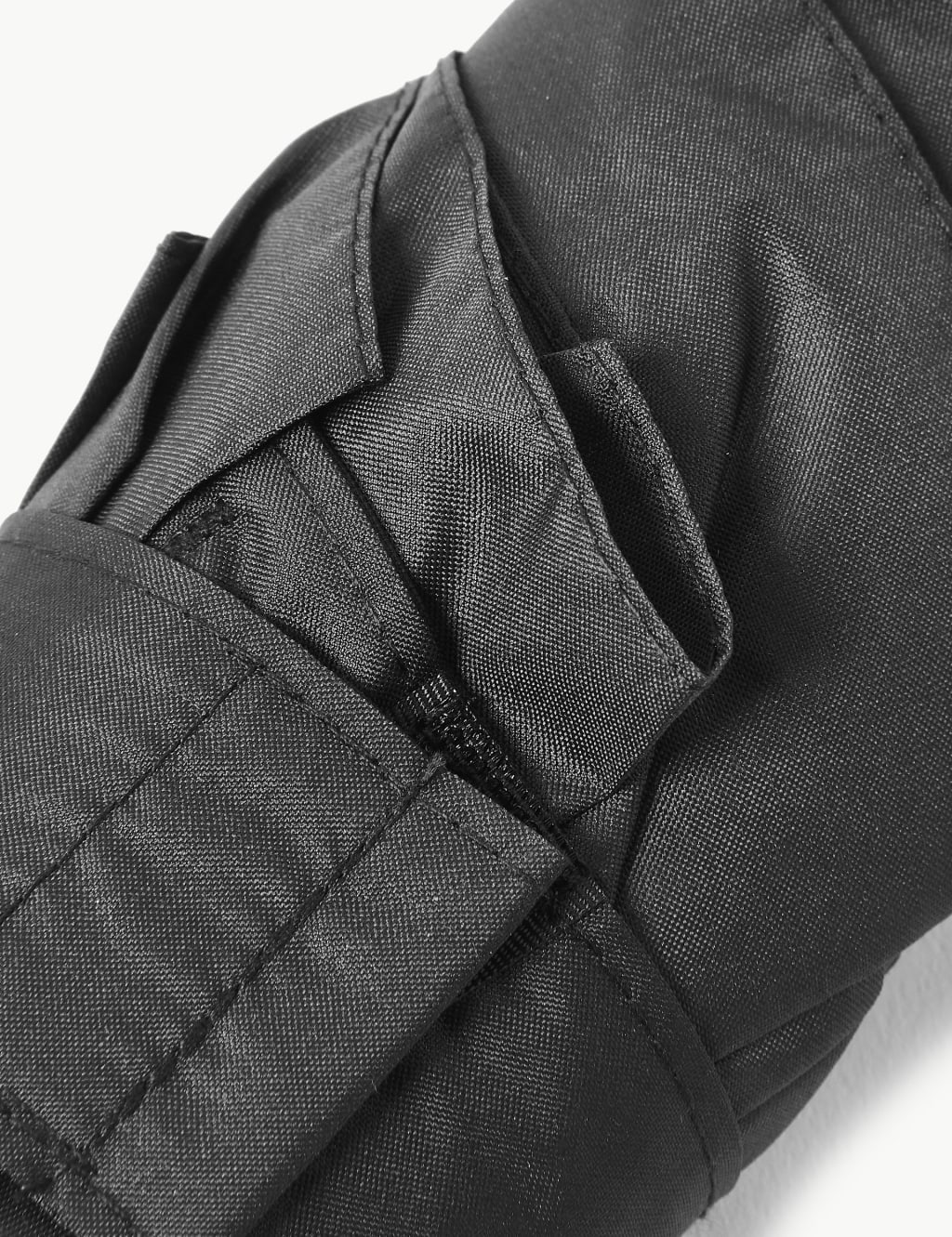 Lightweight Compact Umbrella with Stormwear™ & Windtech™ 3 of 7